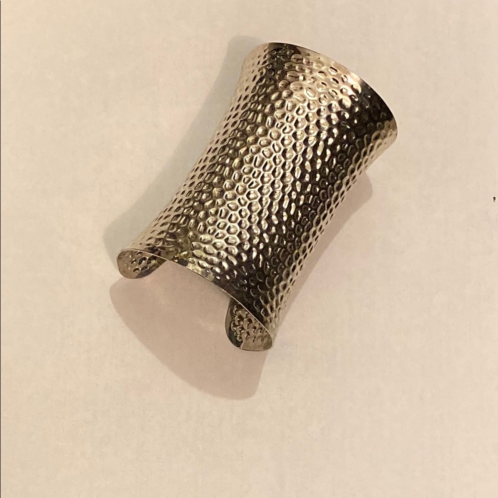 Beautiful ladies cuff